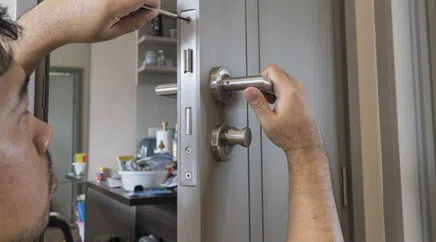 Amber Locksmith Store Newark, NJ 973-869-7080 - Lock-installation